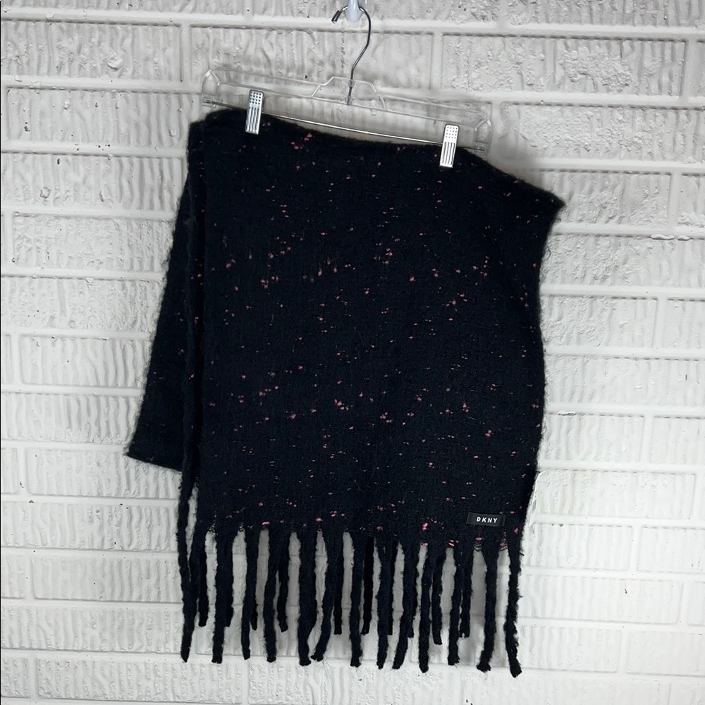 DKNY Black Knit Fringe Sweater Scarf with Pink Speckles